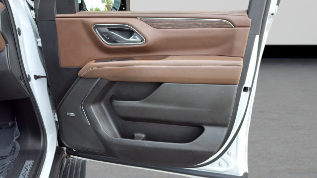 Used 2023 Chevrolet Suburban High Country w/ Advanced Technology Package AWD/4WD image 22