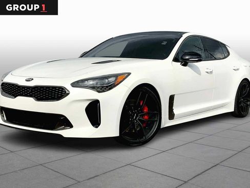Used 2019 Kia Stinger GT2 image 1