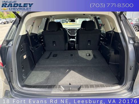 Used 2023 Subaru Ascent Premium w/ Convenience Package AWD/4WD image 12