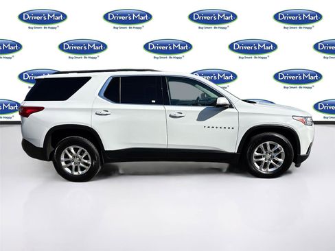 Used 2020 Chevrolet Traverse LT w/ Driver Confidence II Package image 9