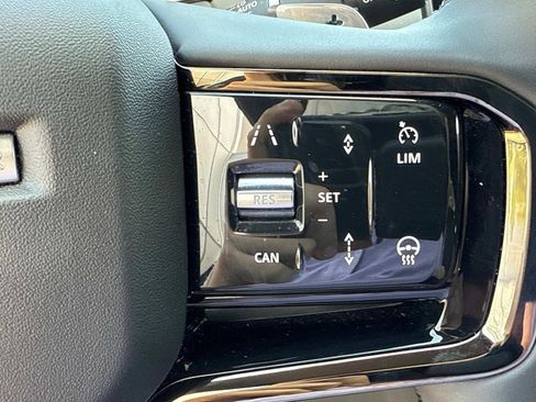 Certified 2025 Land Rover Range Rover Evoque S image 28