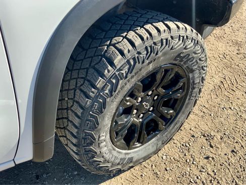 Certified 2025 Chevrolet Silverado 1500 ZR2 w/ Technology Package image 18