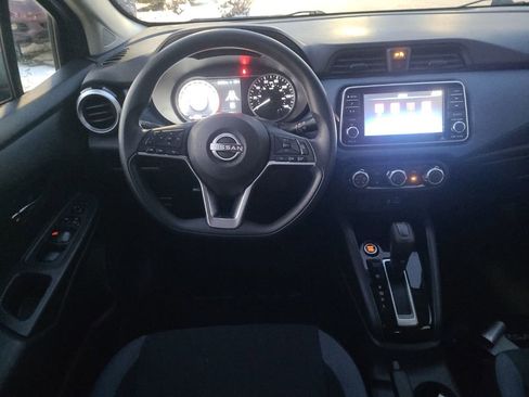 Used 2023 Nissan Versa SV image 12
