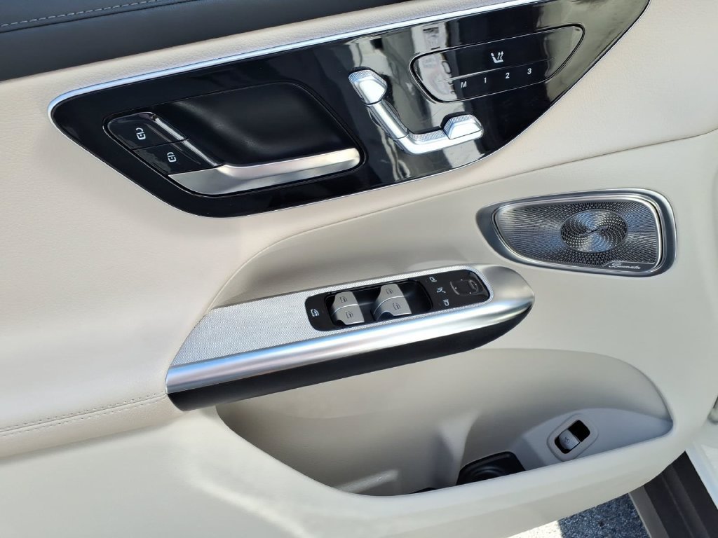 Certified 2023 Mercedes-Benz GLC 300 4MATIC image 12