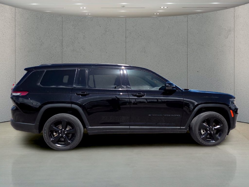 Used 2024 Jeep Grand Cherokee L Altitude AWD/4WD image 4
