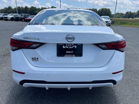 Used 2025 Nissan Sentra SV FWD image 4