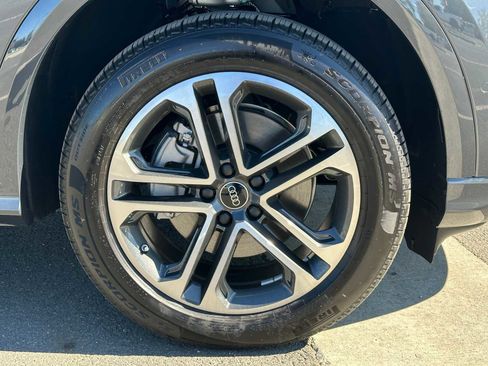 New 2025 Audi Q5 Premium image 9