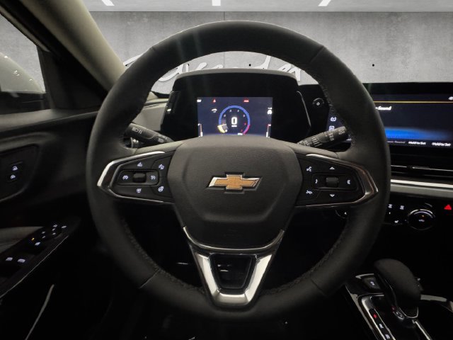 Used 2025 Chevrolet Trax LT w/ Driver Confidence Package FWD image 21