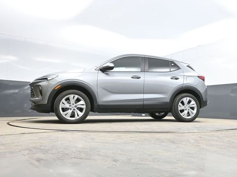 Used 2025 Buick Encore GX Preferred image 32