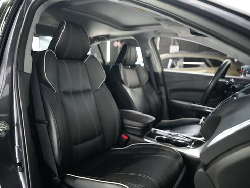 Used 2018 Acura TLX w/ Technology Package FWD image 36