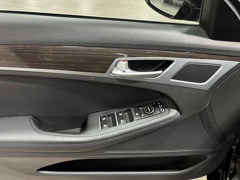 Used 2016 Hyundai Genesis 3.8 RWD image 16