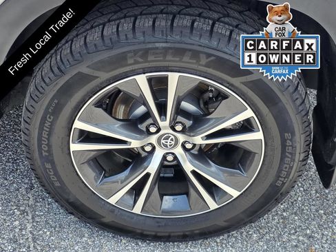 Used 2019 Toyota Highlander LE AWD/4WD image 30