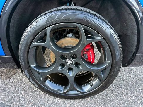 Used 2024 Alfa Romeo Stelvio Veloce image 7