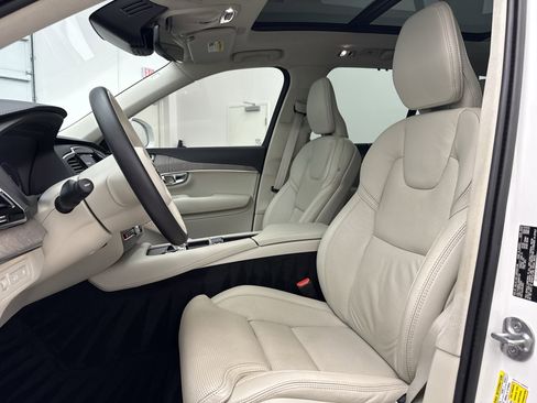 Used 2022 Volvo XC90 T8 Inscription AWD/4WD image 13
