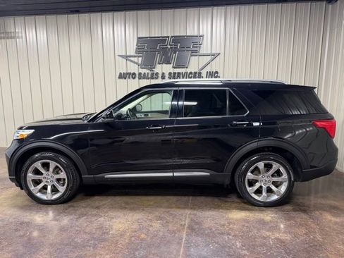 Used 2020 Ford Explorer Platinum w/ Premium Technology Package AWD/4WD image 3
