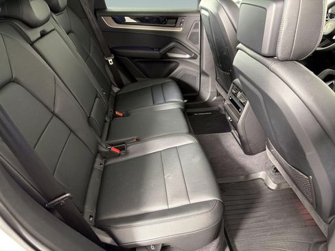 Certified 2026 Porsche Cayenne AWD/4WD image 30