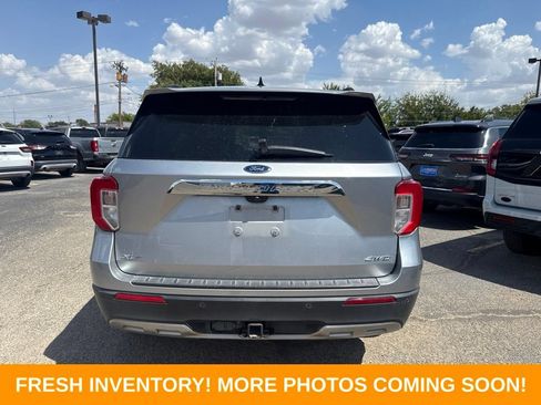 Used 2021 Ford Explorer XLT w/ Equipment Group 202A AWD/4WD image 3