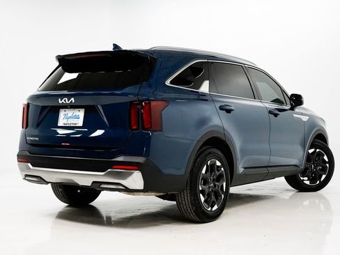 Used 2025 Kia Sorento S w/ Panoramic Sunroof Package image 35
