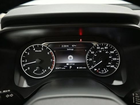 Used 2025 Nissan Rogue SV AWD/4WD image 9
