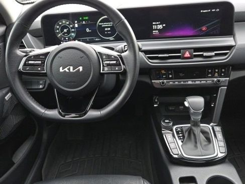 Certified 2024 Kia Seltos SX w/ SX Sunroof Package image 24