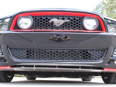 Used 2013 Ford Mustang GT Premium w/ Brembo Brake Pkg RWD image 5