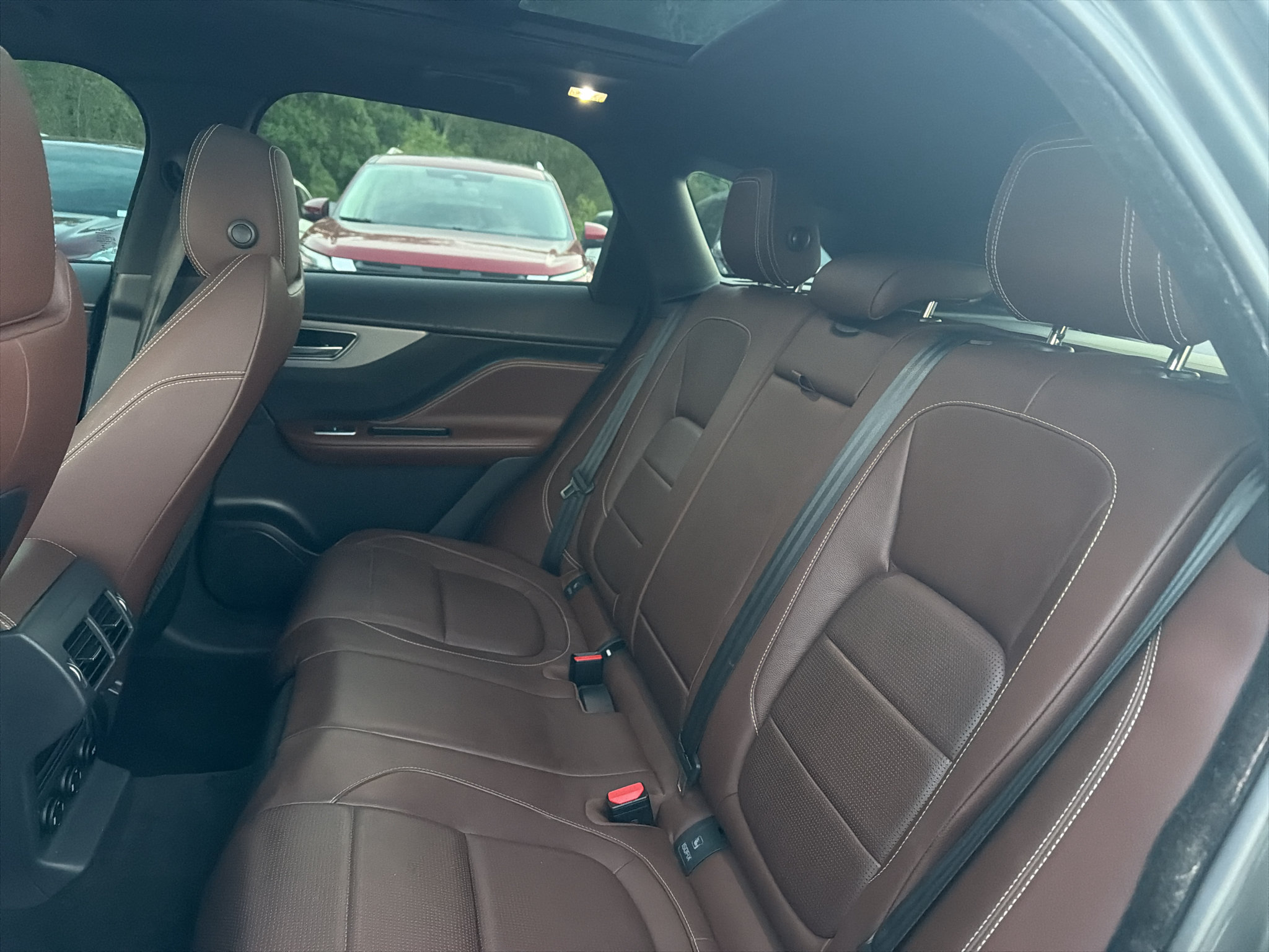Used 2017 Jaguar F-PACE S AWD/4WD image 21