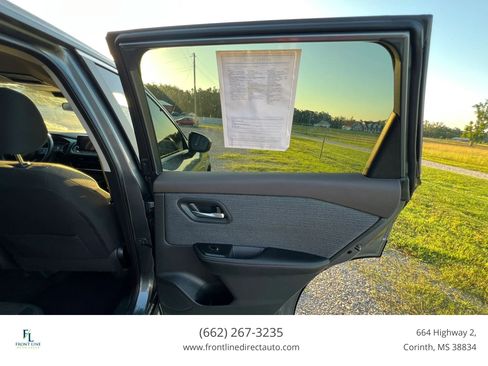 Used 2023 Nissan Rogue SV FWD image 22