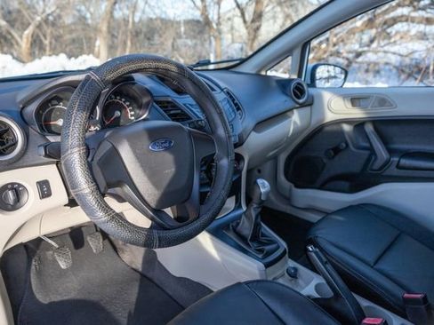 Used 2011 Ford Fiesta S image 8