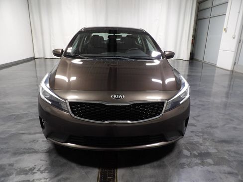 Used 2018 Kia Forte LX FWD image 2