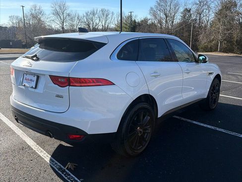 Used 2020 Jaguar F-PACE Prestige image 4