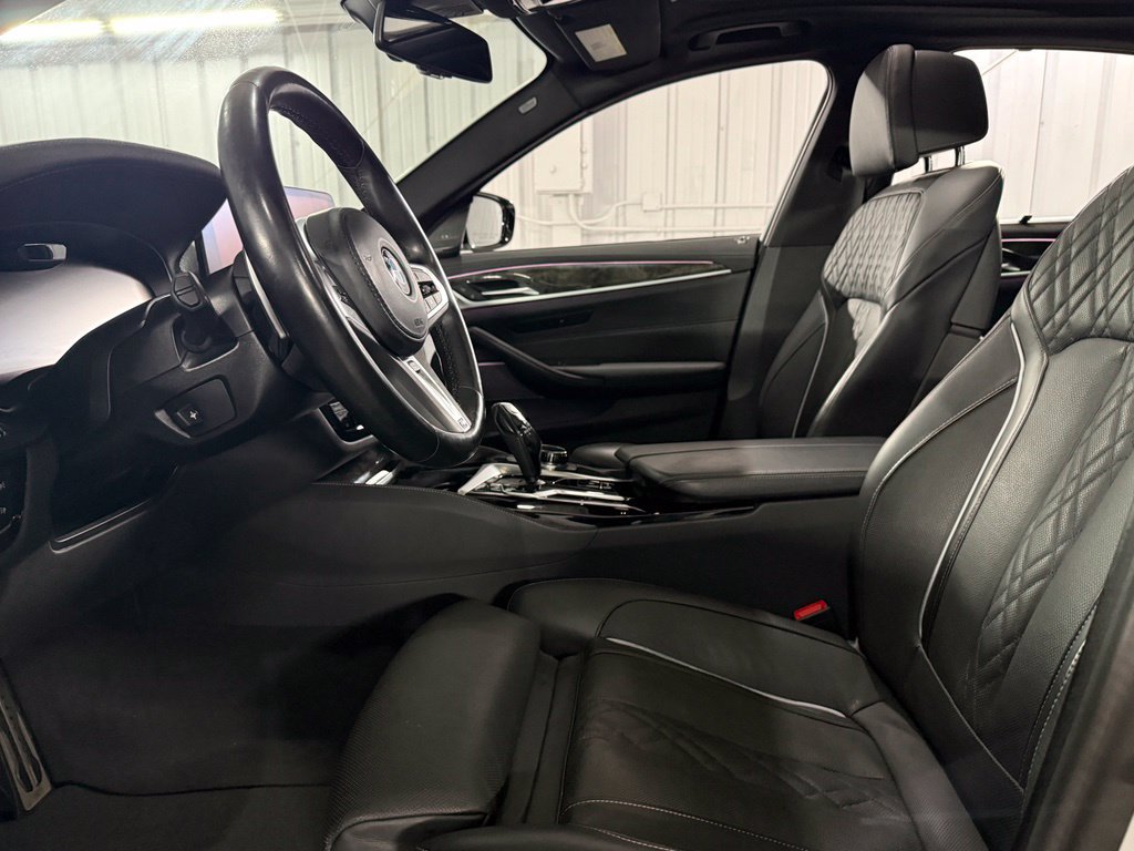 Used 2023 BMW M550i xDrive w/ Executive Package AWD/4WD image 17