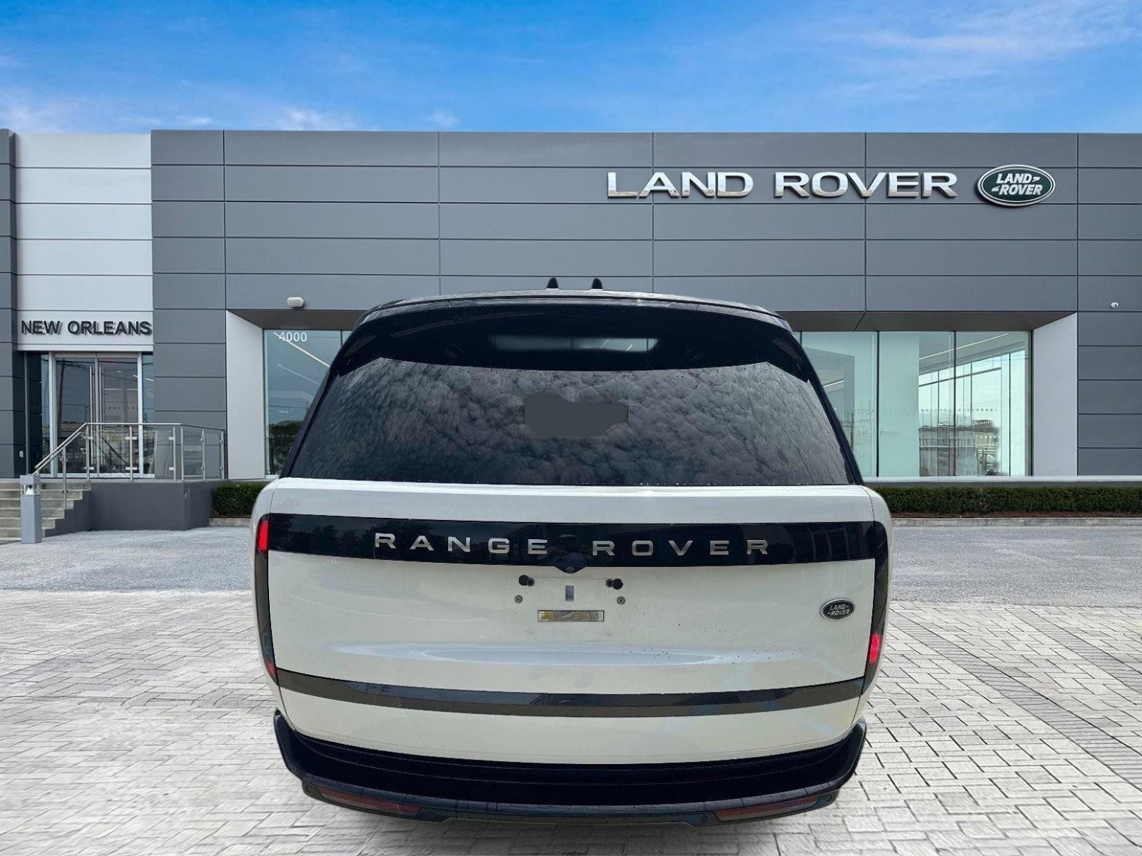 Used 2023 Land Rover Range Rover SE AWD/4WD image 4