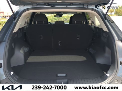 New 2025 Kia Sportage LX image 12