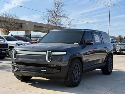 Used 2024 Rivian R1S Adventure image 8