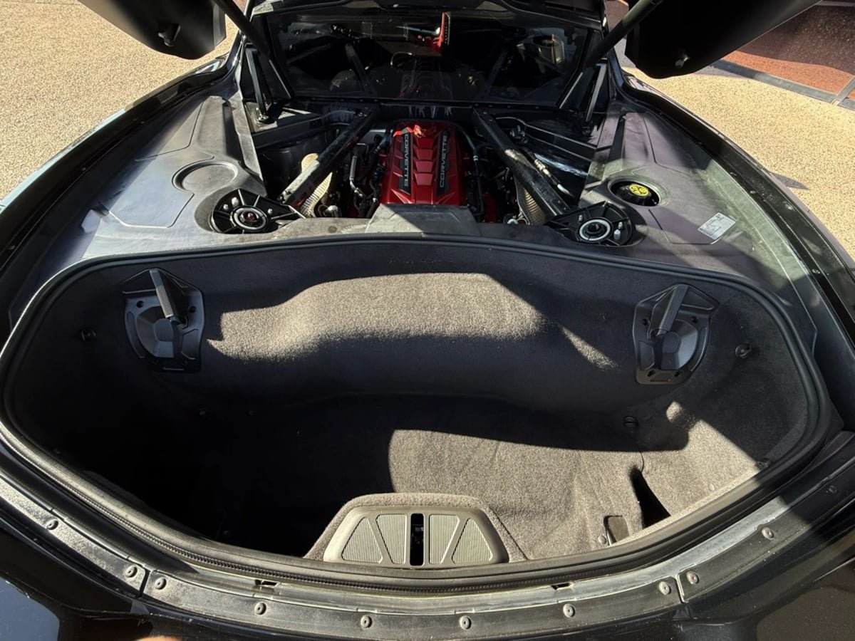 Used 2023 Chevrolet Corvette Stingray Preferred Cpe w/ Z51 Performance Package RWD image 23