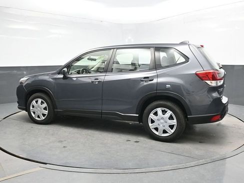 Used 2023 Subaru Forester AWD/4WD image 4