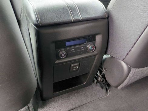 Used 2024 Chevrolet Traverse LT image 21