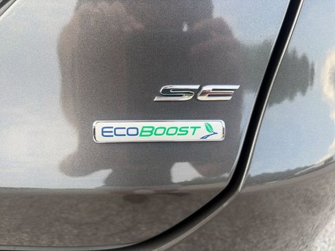 Used 2017 Ford Fusion SE w/ Fusion SE Technology Package FWD image 40
