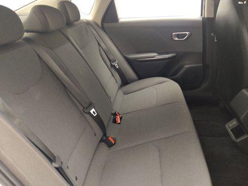 Used 2025 Kia K4 FWD image 19