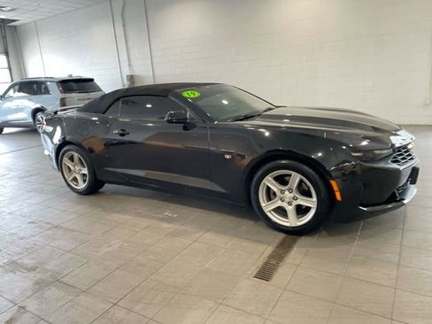 Used 2019 Chevrolet Camaro LT image 8