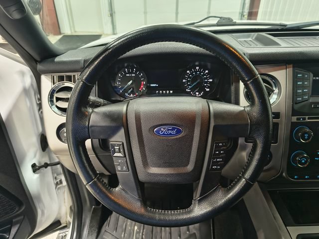 Used 2017 Ford Expedition XLT AWD/4WD image 23