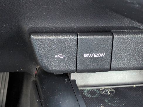 Certified 2020 Toyota Camry LE image 23