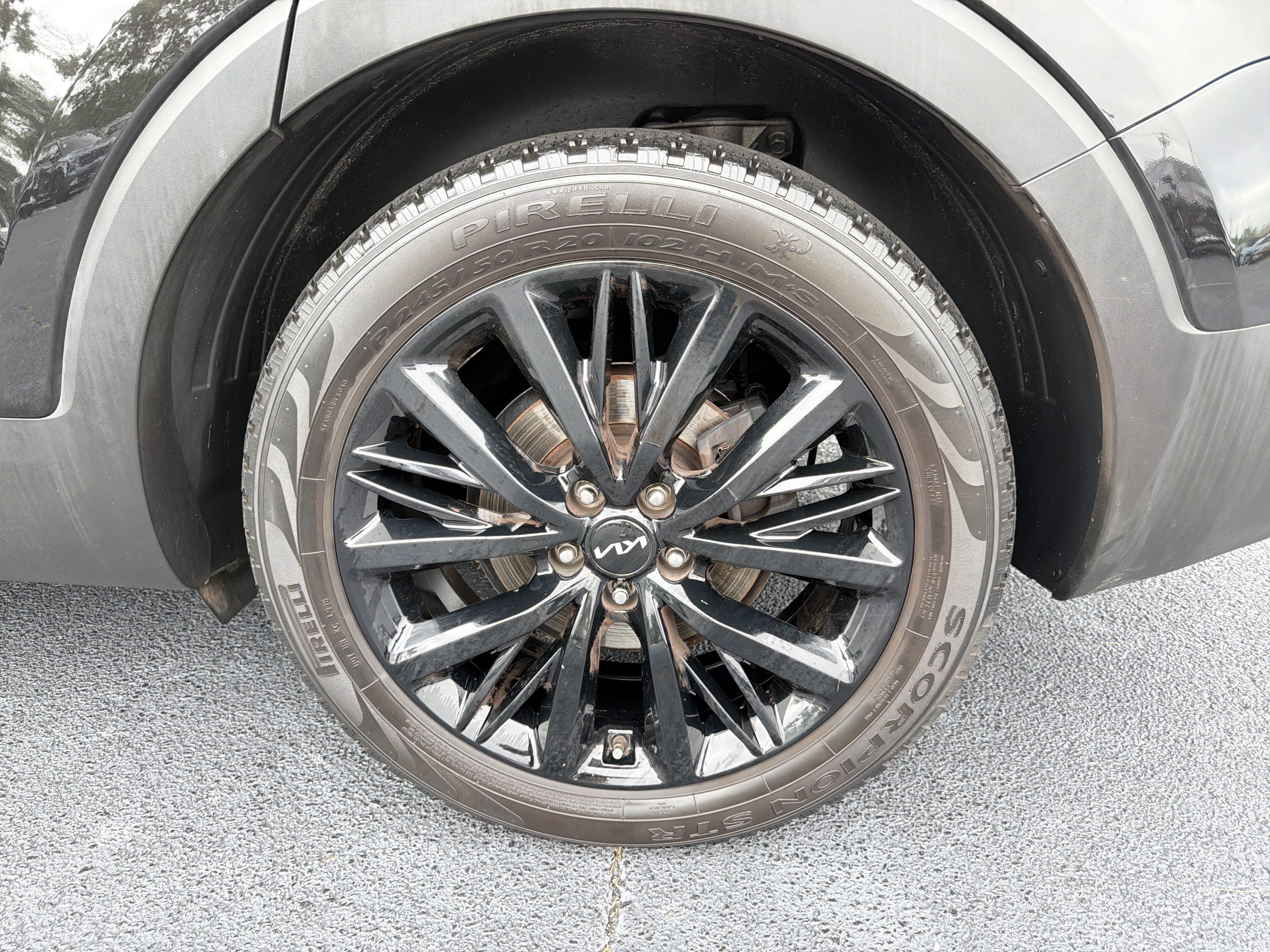 Used 2022 Kia Telluride SX w/ Towing Package FWD image 32