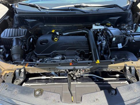 Used 2023 Chevrolet Equinox LT FWD image 20