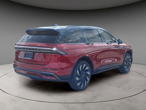 New 2026 Lincoln Nautilus Reserve w/ Jet Appearance Package AWD/4WD image 9