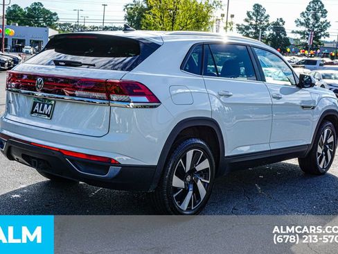 Used 2024 Volkswagen Atlas Cross Sport SE image 6