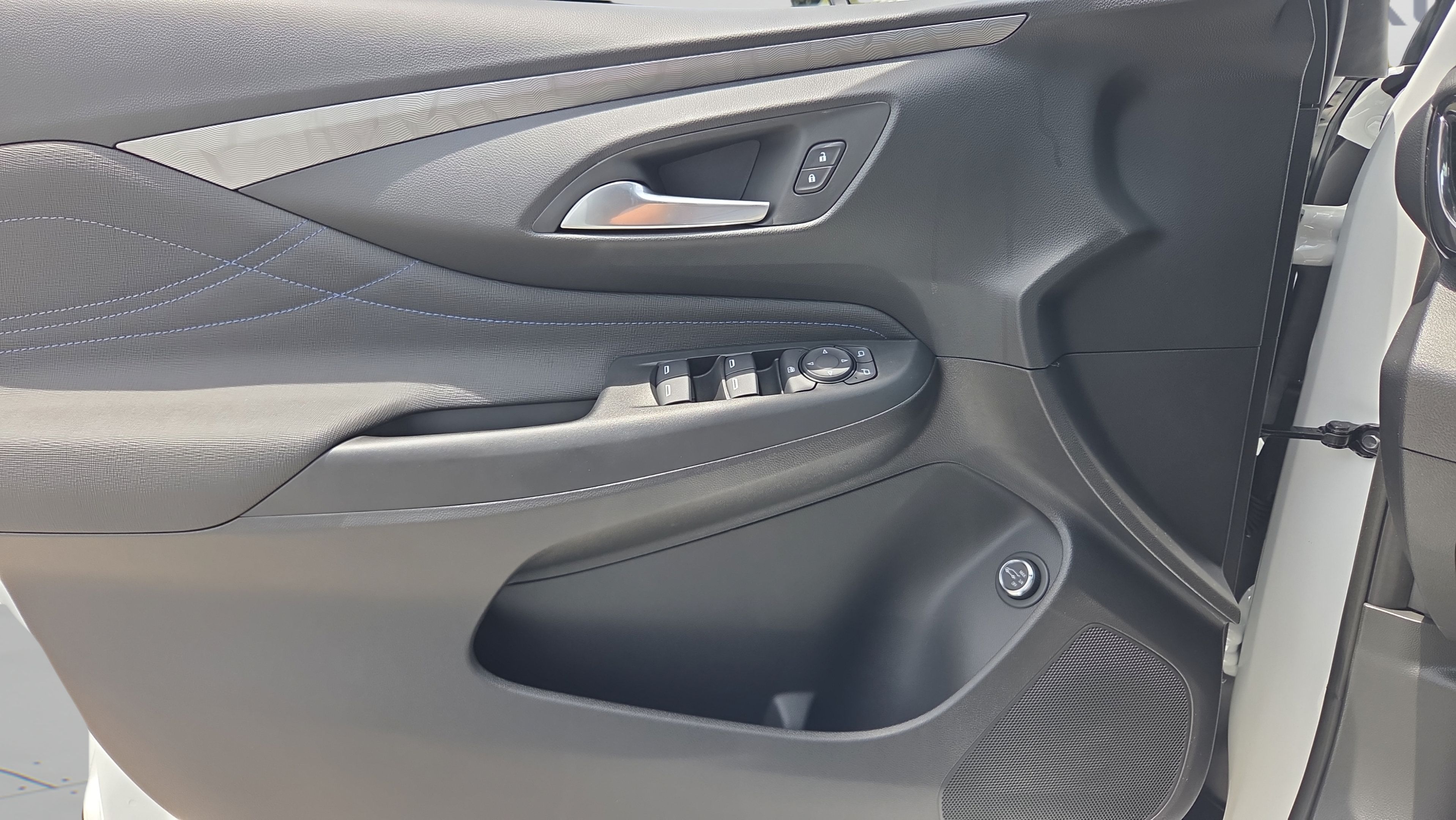 New 2026 Buick Envista Sport Touring w/ Convenience I Package FWD image 26