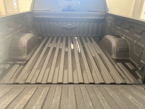 Used 2025 Chevrolet Silverado 1500 Custom Trail Boss w/ Midnight Edition image 6