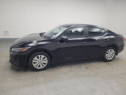 Used 2025 Nissan Sentra S image 2