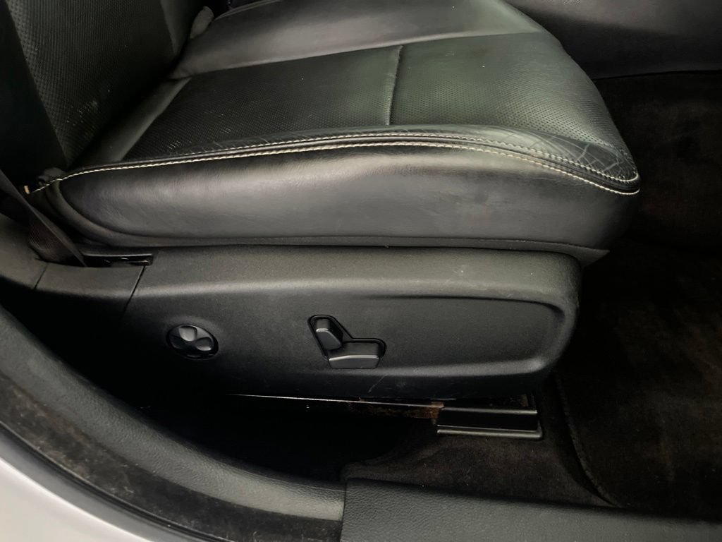 Used 2019 Chrysler 300 S w/ 300S Premium Group 2 RWD image 55